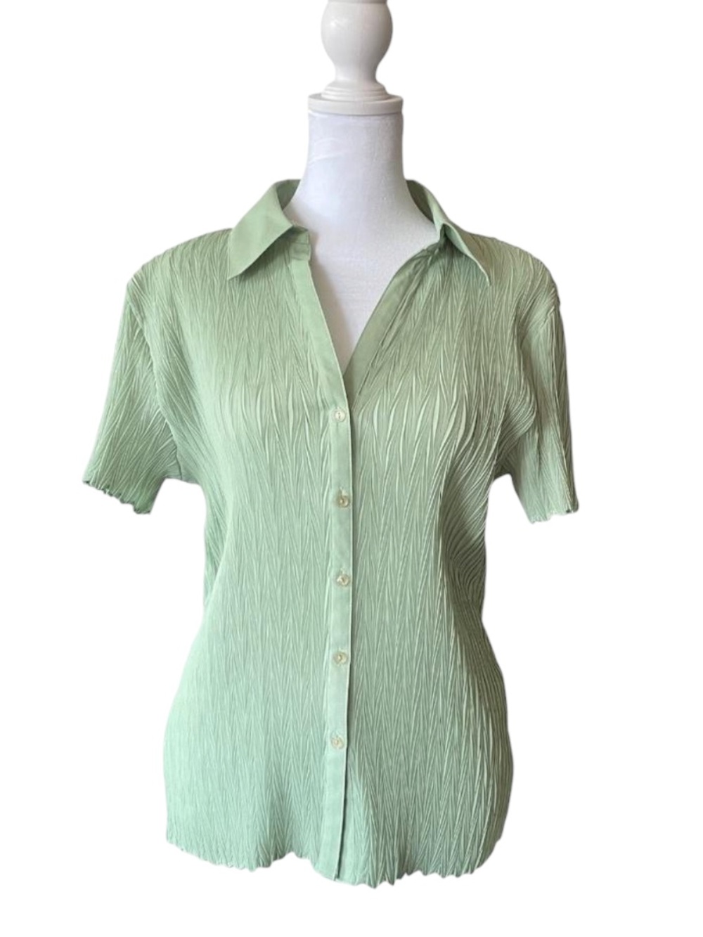 Vintage 90s NICOLA Sage Green Plissé Button-Up Blouse Lettuce Hem Size L